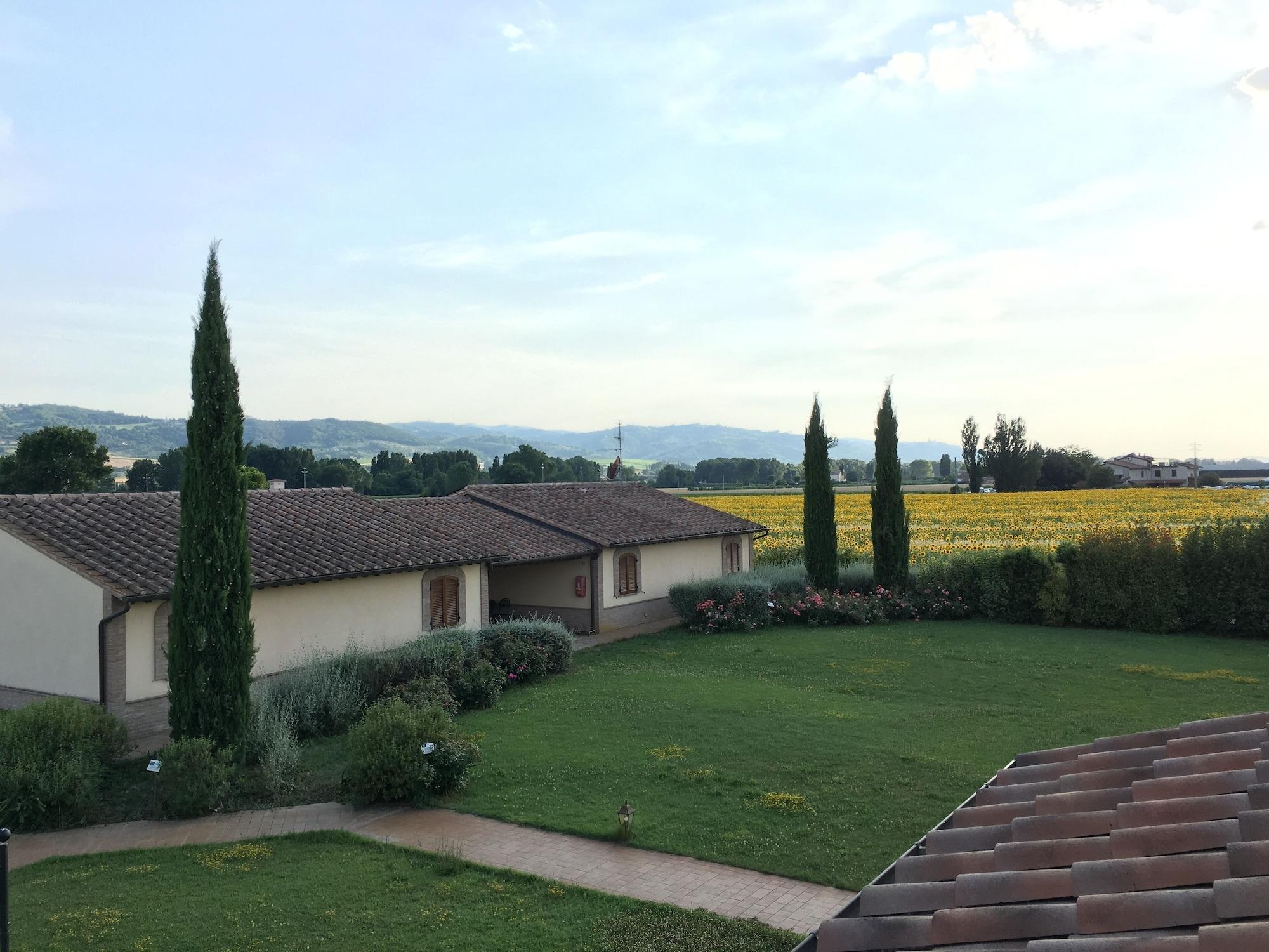 Agriturismo Le Rondini Di Francesco Di Assisi Cannara Exterior photo