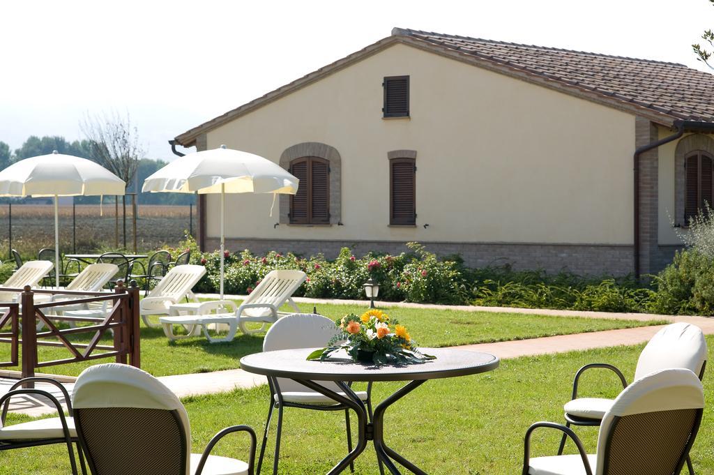 Agriturismo Le Rondini Di Francesco Di Assisi Cannara Exterior photo