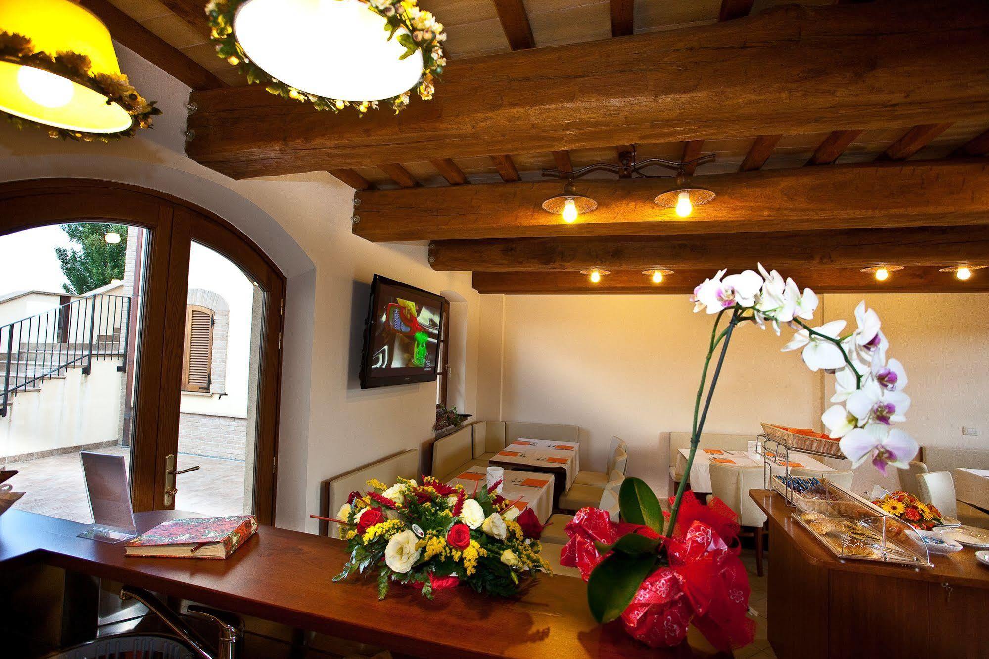 Agriturismo Le Rondini Di Francesco Di Assisi Cannara Exterior photo